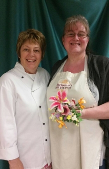 Picture of a local cake make who achieved her masters with Yvonne O'Neill tutor